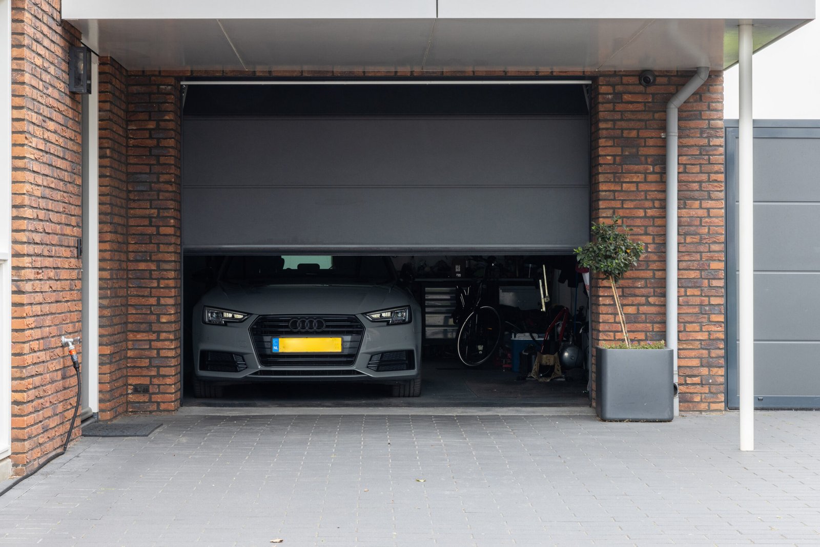 Openslaande garagedeur